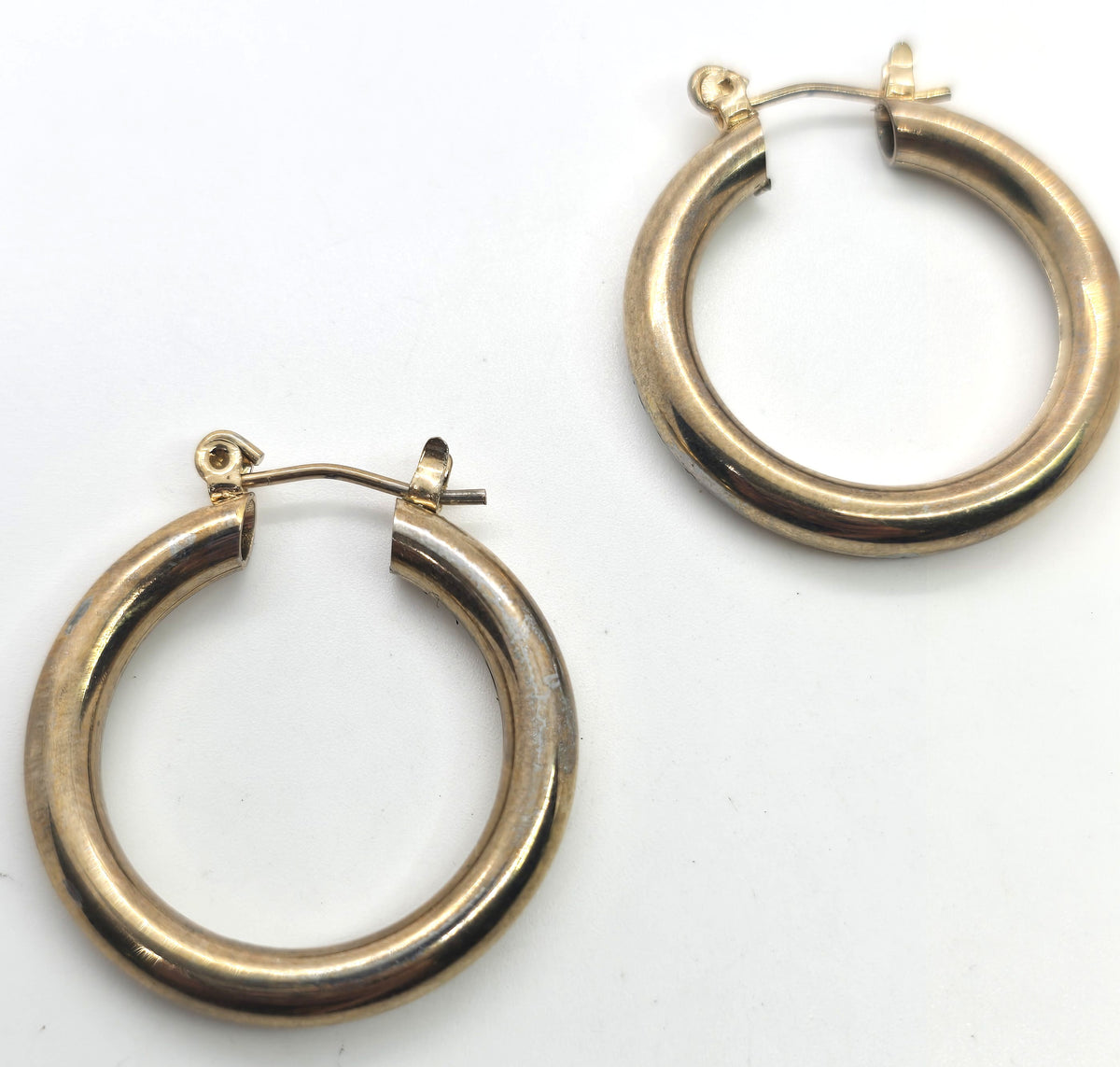 Gold toned retro vintage lever back tube hoop earrings