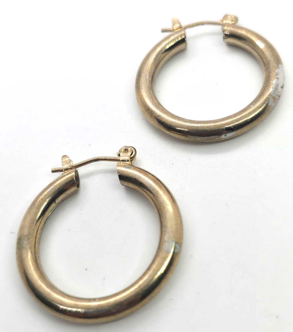 Gold toned retro vintage lever back tube hoop earrings