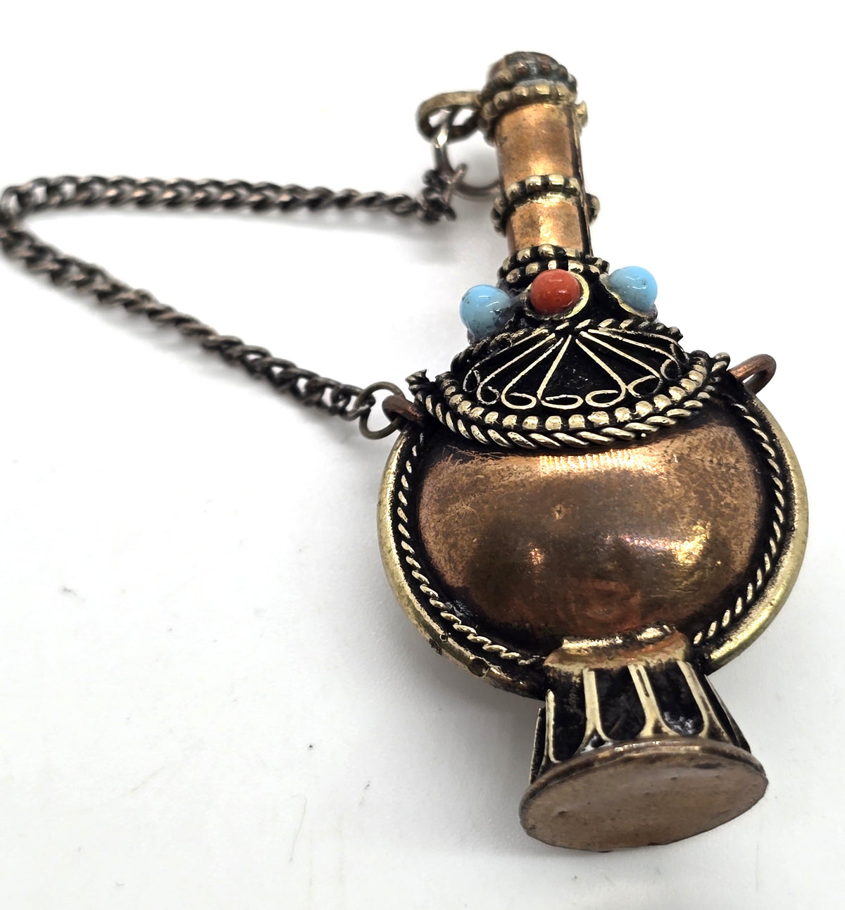 Tibet Silver Inlay Coral Chinese Handwork Old Carving Snuff Bottle