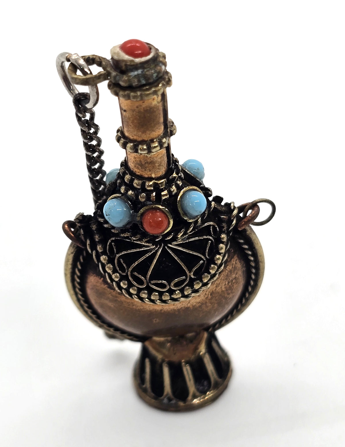 Tibet Silver Inlay Coral Chinese Handwork Old Carving Snuff Bottle
