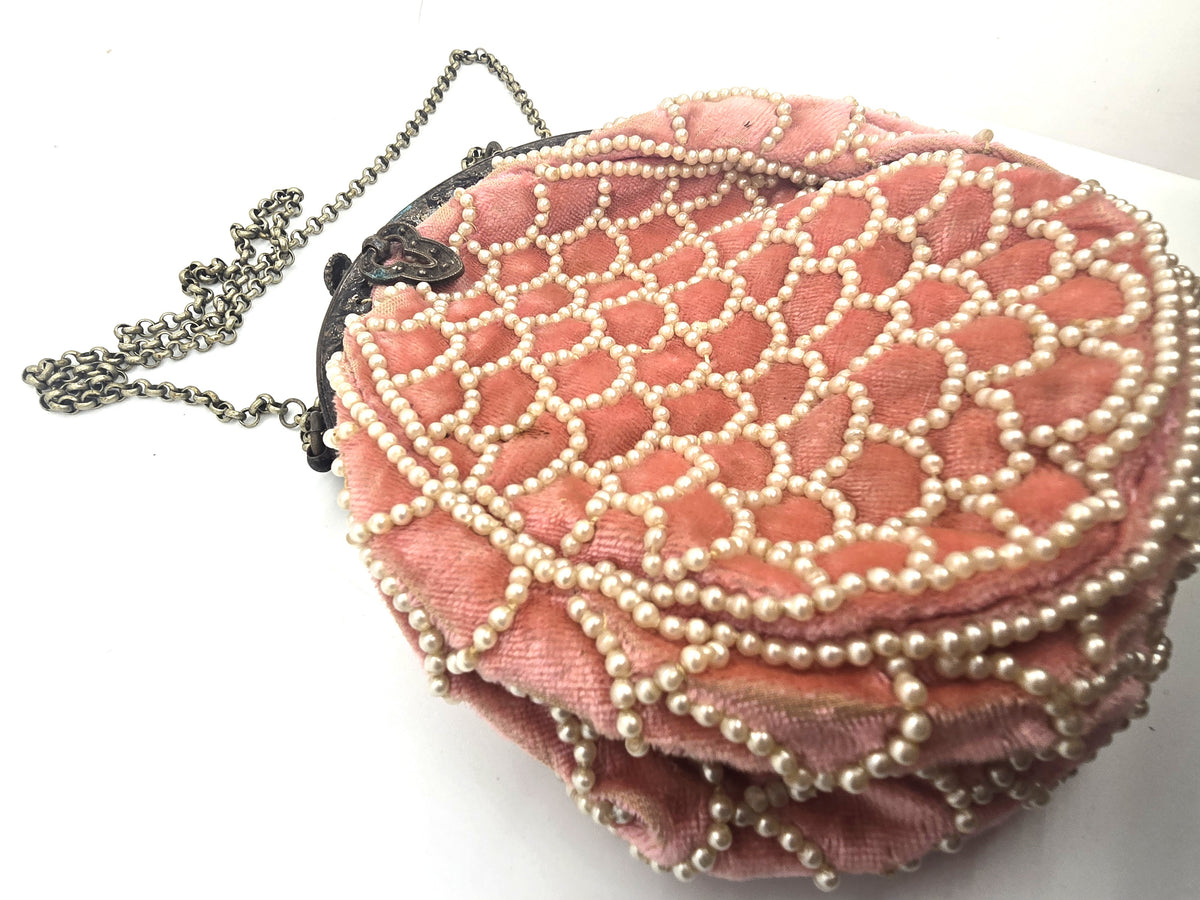 Pink velvet silk lined faux pearl scallop beaded vintage Art Deco purse