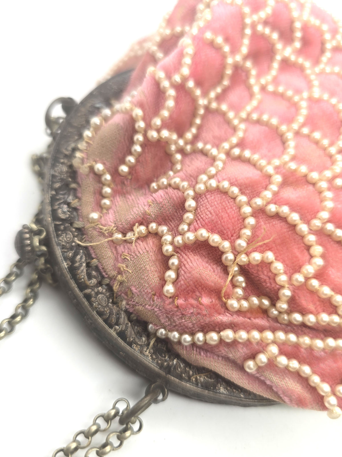 Pink velvet silk lined faux pearl scallop beaded vintage Art Deco purse