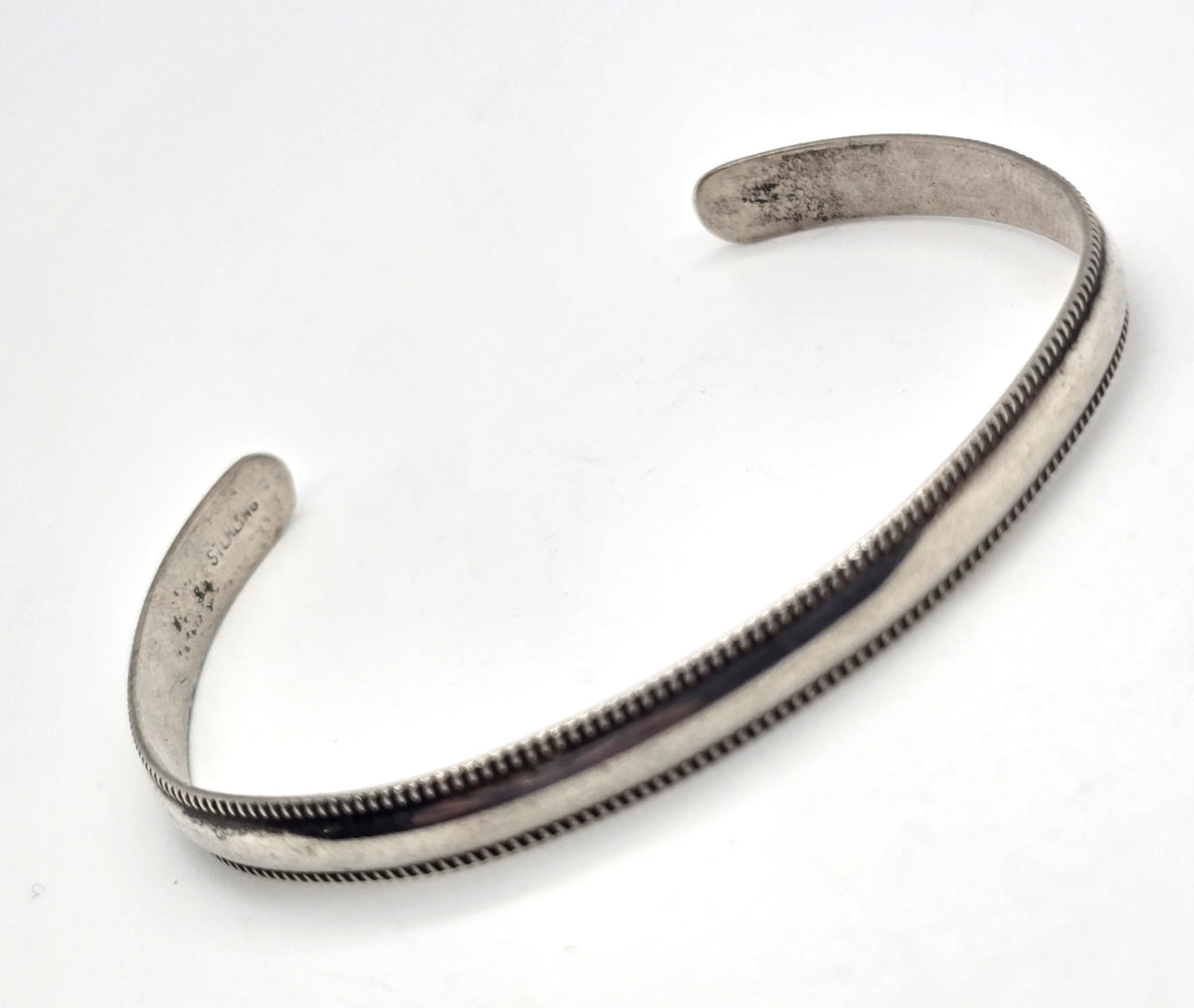 Southwestern crimped beaded edge vintage thin sterling silver cuff bracelet