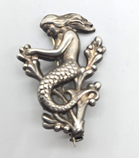 WWII United States Navy Submariner Mermaid "V for Victory" Sterling pin Uncas
