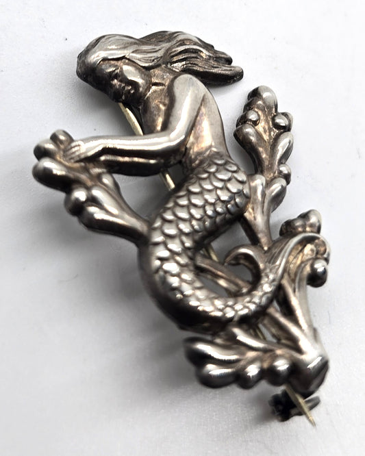 WWII United States Navy Submariner Mermaid "V for Victory" Sterling pin Uncas
