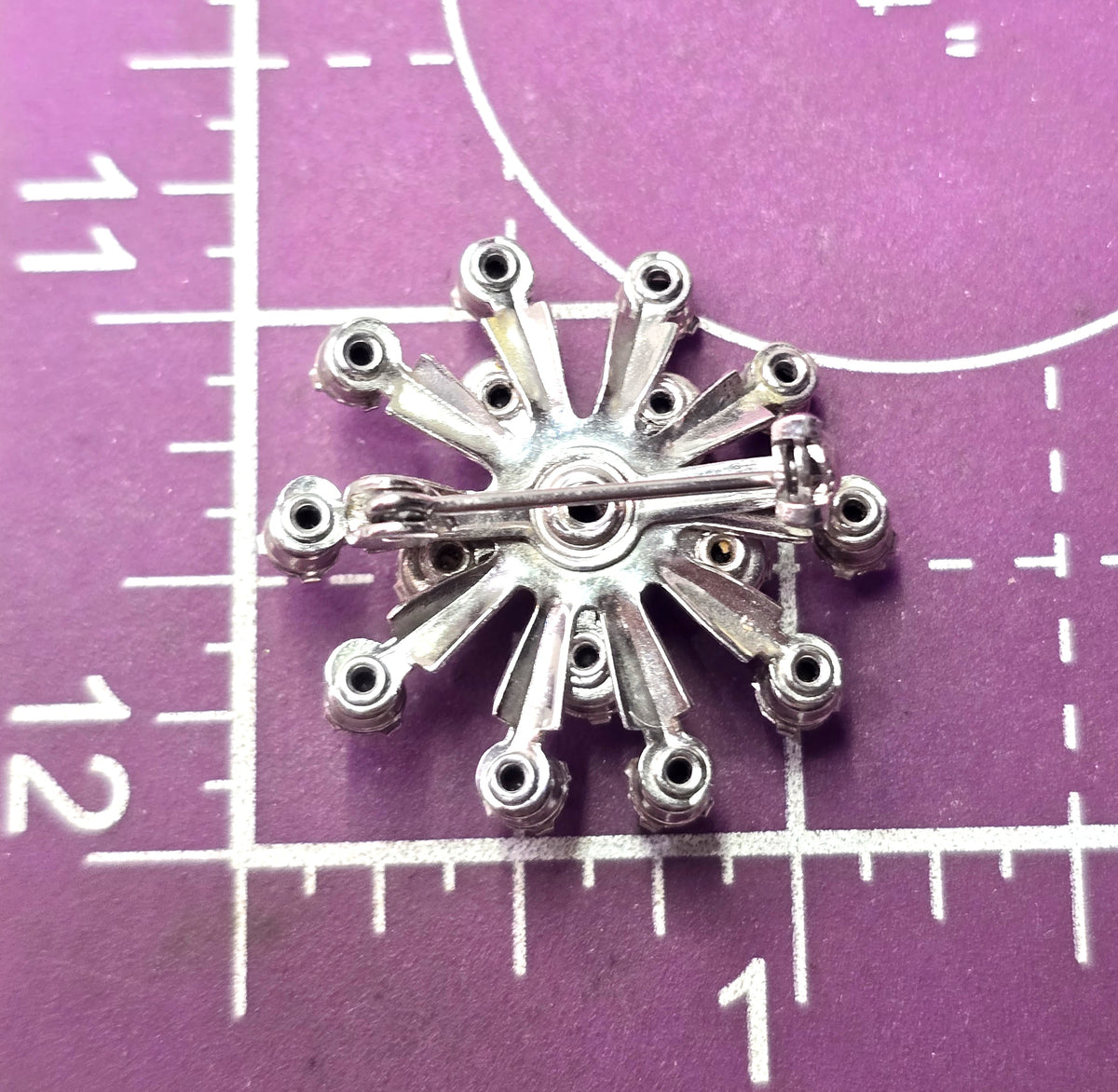 Mid Century Snowflake clear vintage rhinestone MCM atomic scatter brooch