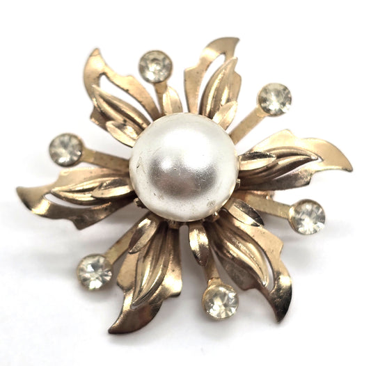White faux pearl and rhinestone gold toned flower vintage retro MCM brooch