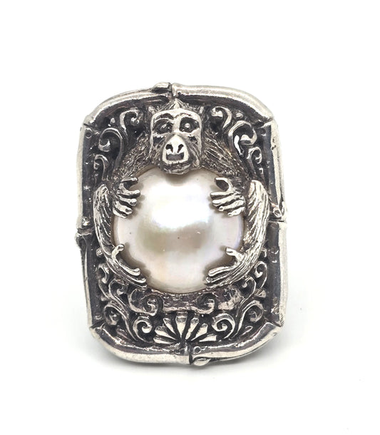 Sarda Monkey holding Pearl gemstone tribal Bali sterling silver ring size 5