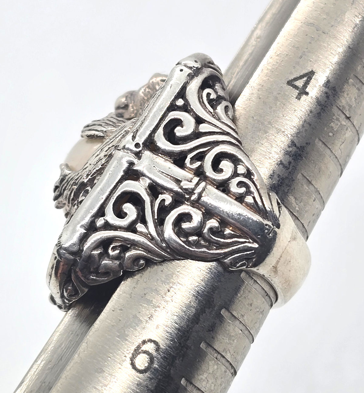 Sarda Monkey holding Pearl gemstone tribal Bali sterling silver ring size 5
