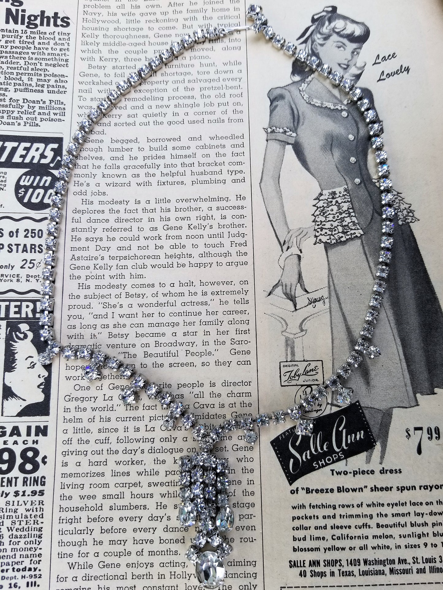 Flowing rhinestone bib princess vintage necklace