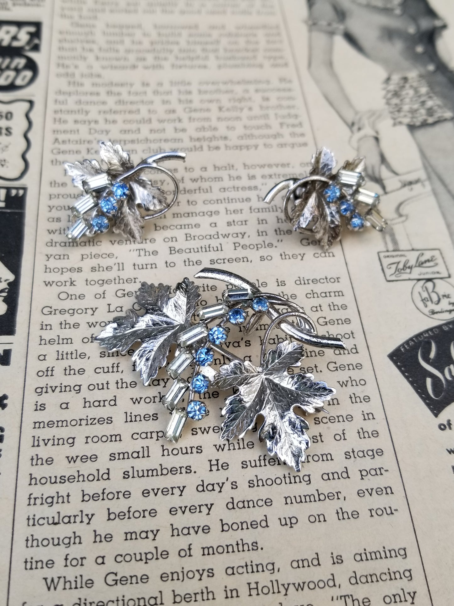 Carl Art sterling silver maple leaf and rhinestone pendant brooch earrings vintage set demi parure