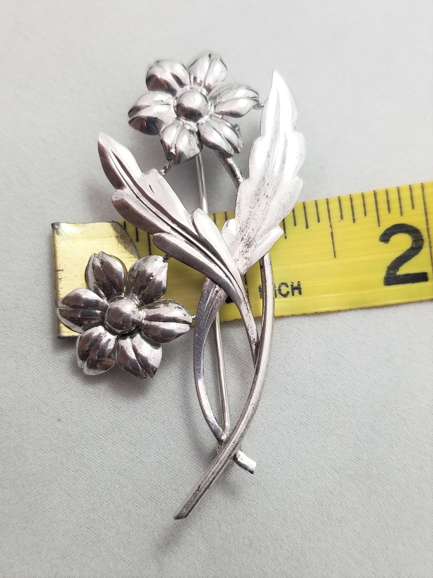 Mid Century WRE W.E. Richards sterling silver flower vintage daisy flower brooch