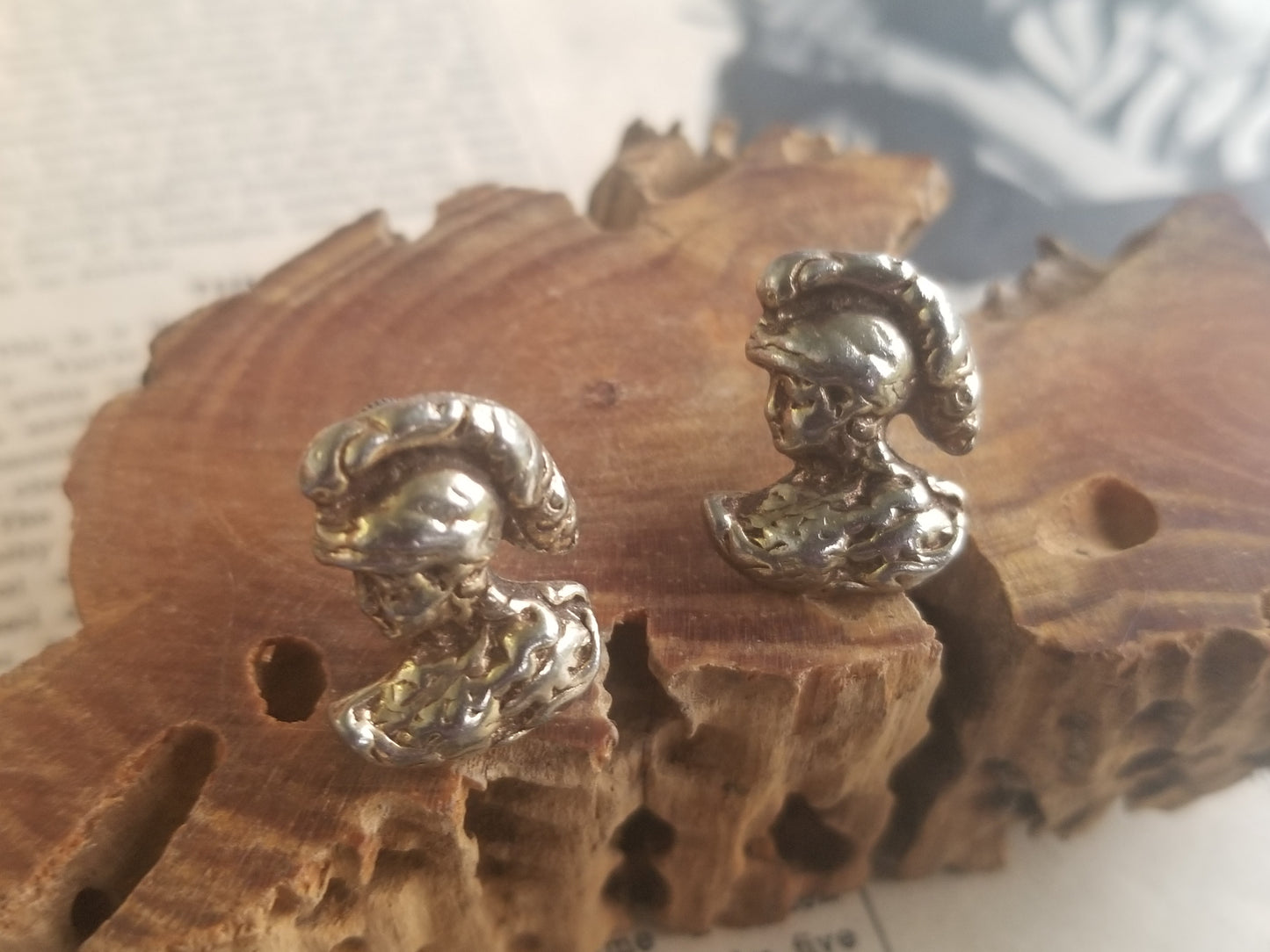Vintage Heraldic Roman soldier gold toned screw back earrings