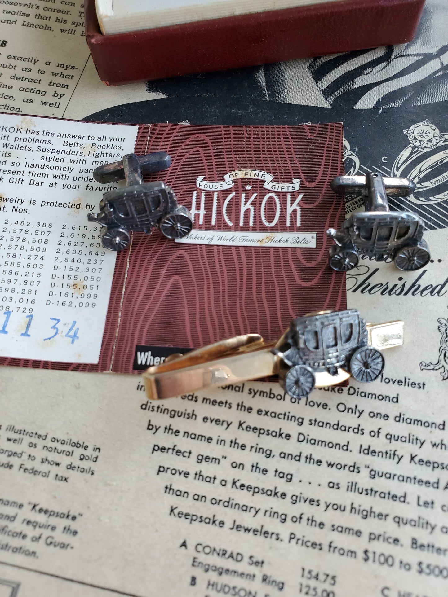 Vintage Hickok De Luxe Wells Fargo stagecoach cowboy cufflinks and tie clip in box collectible