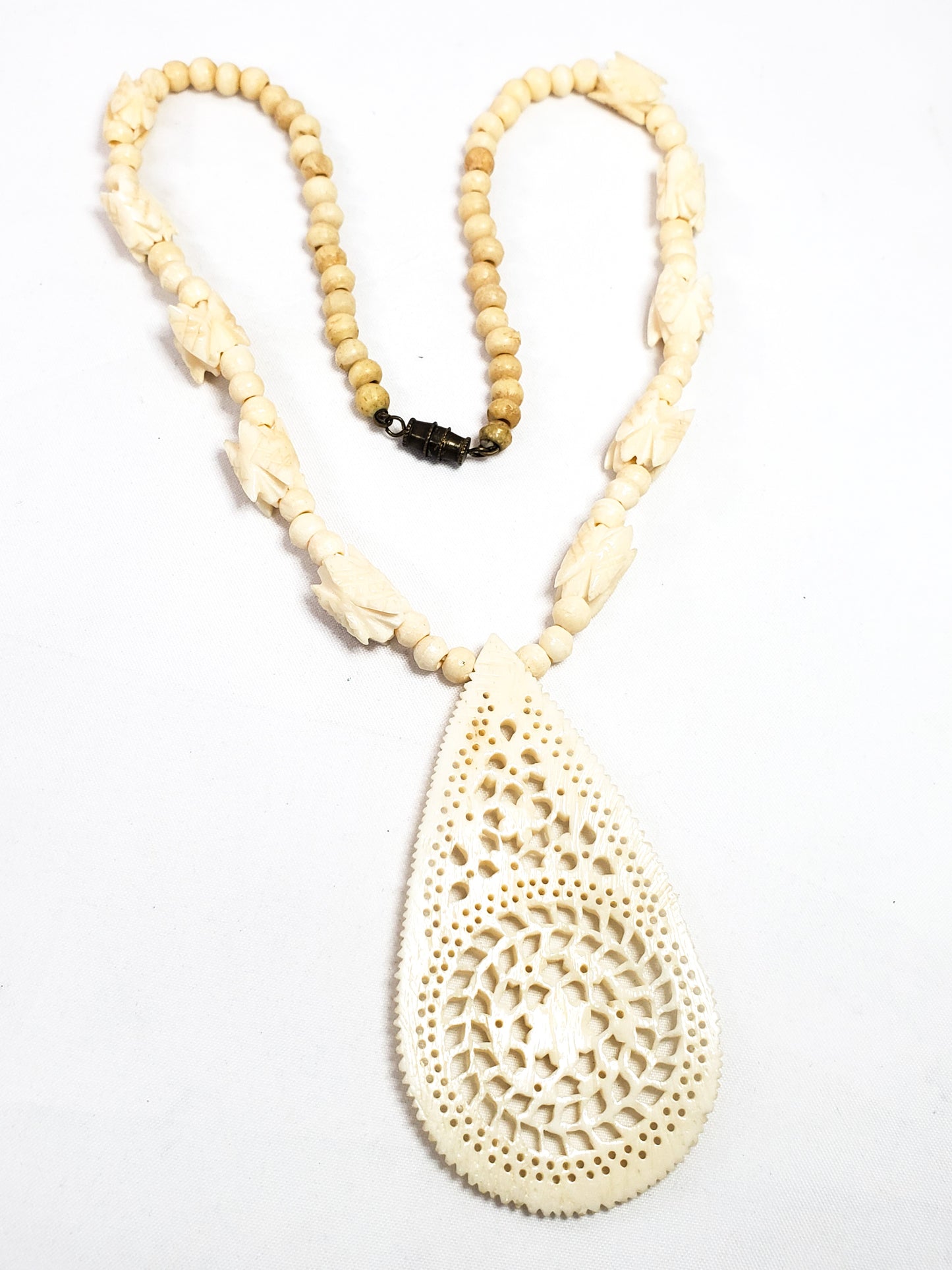 Vintage Carved Camel tribal mandala flower beaded pendant necklace