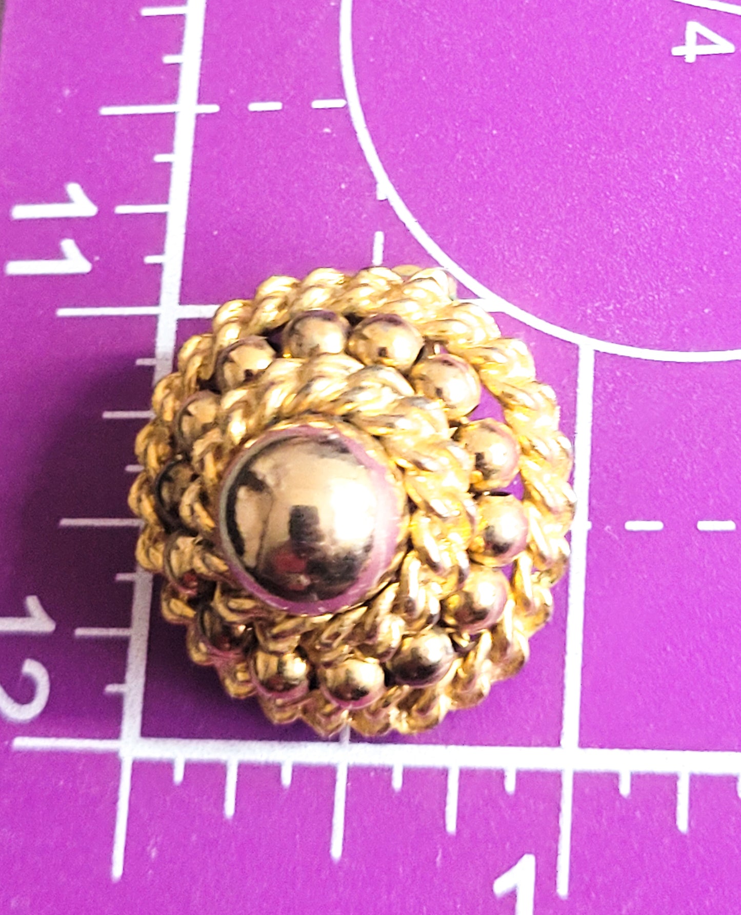 Kramer gold chain domed vintage signed cluster clip on earrings vintage