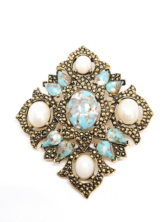 Sarah Coventry 1968 remembrance collection blue glass vintage brooch