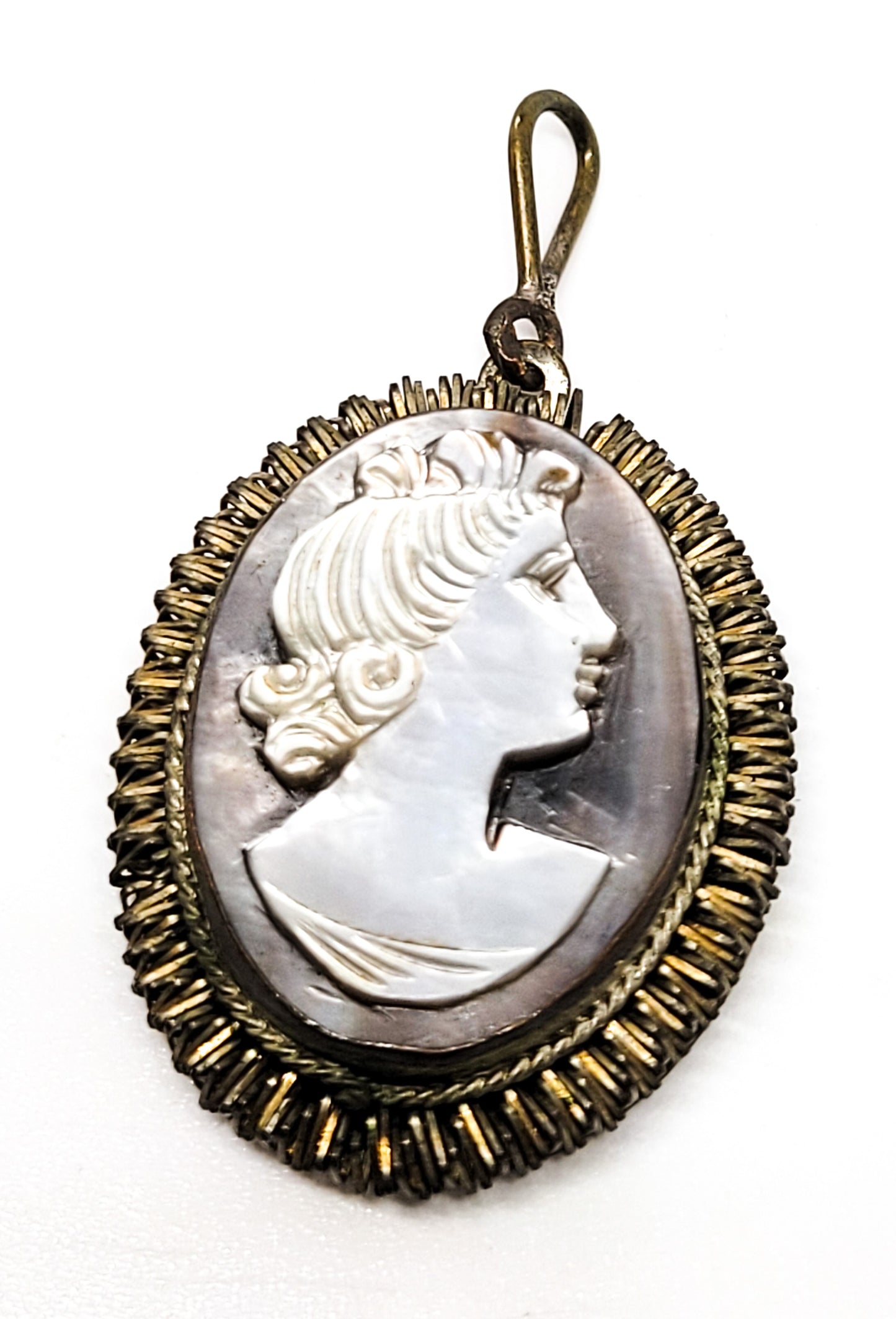 Vincenzo Accardo BCA carved Abalone Mother of Pearl shell cameo vintage pendant