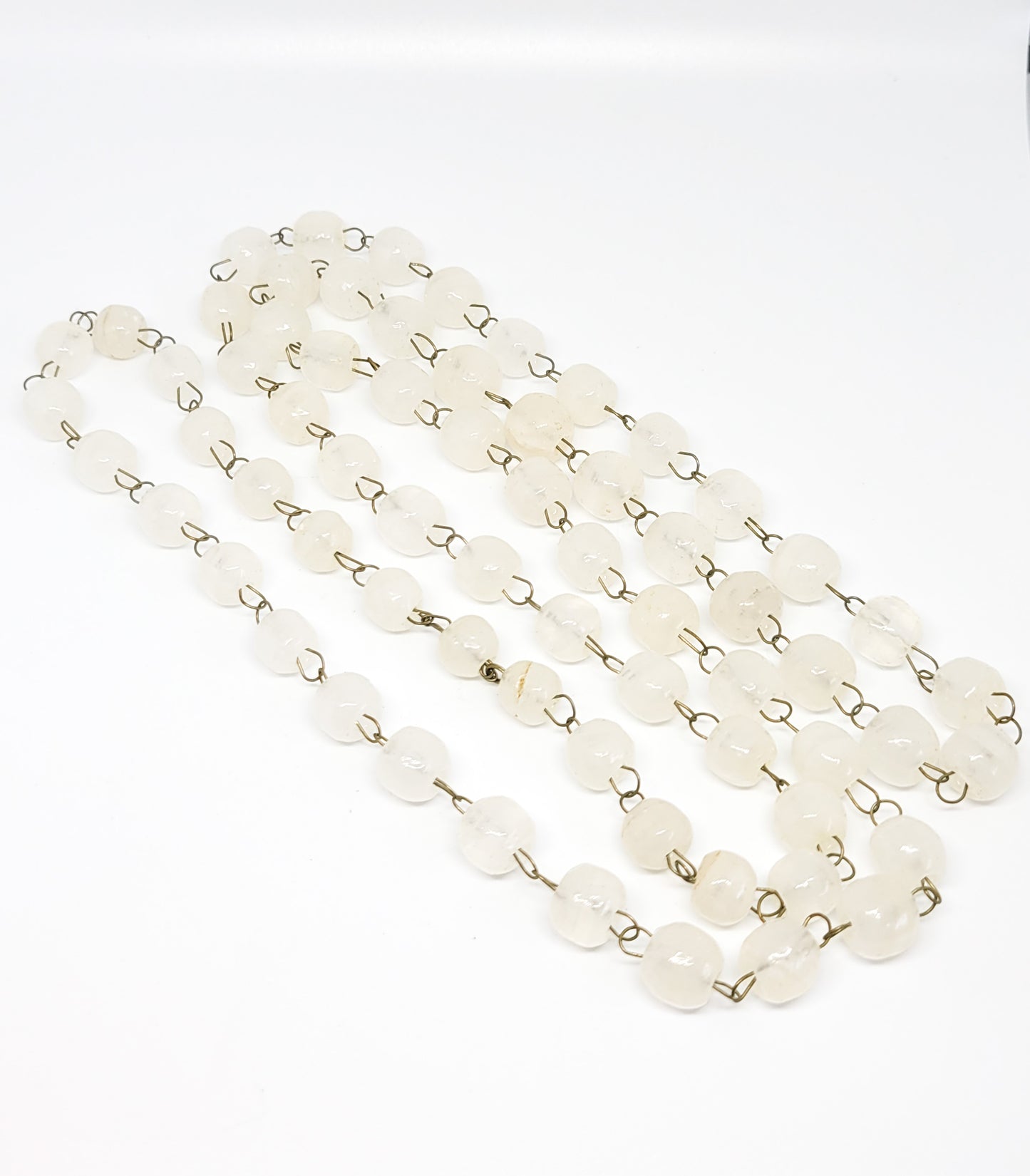 Artisan White clear carved agate beaded linked vintage gemstone 40 inch long necklace