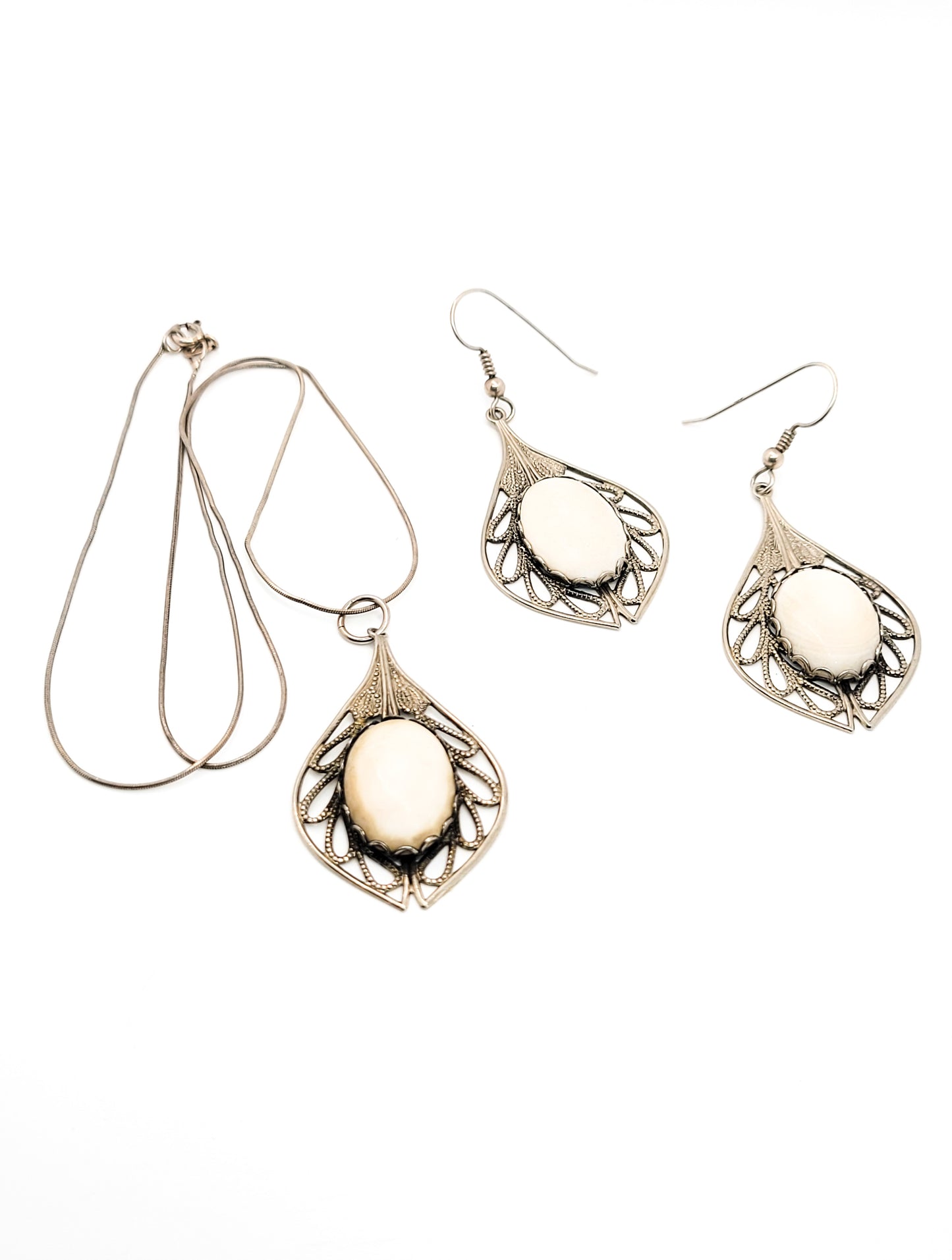 Filigree stamped sterling silver and white shell MOP vintage necklace and earrings set 925