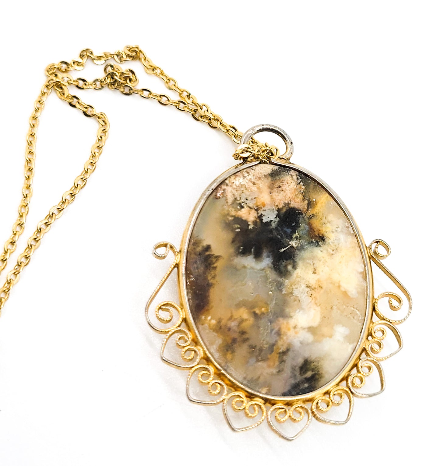 Plume agate vintage gold toned open work scroll heart gemstone pendant necklace