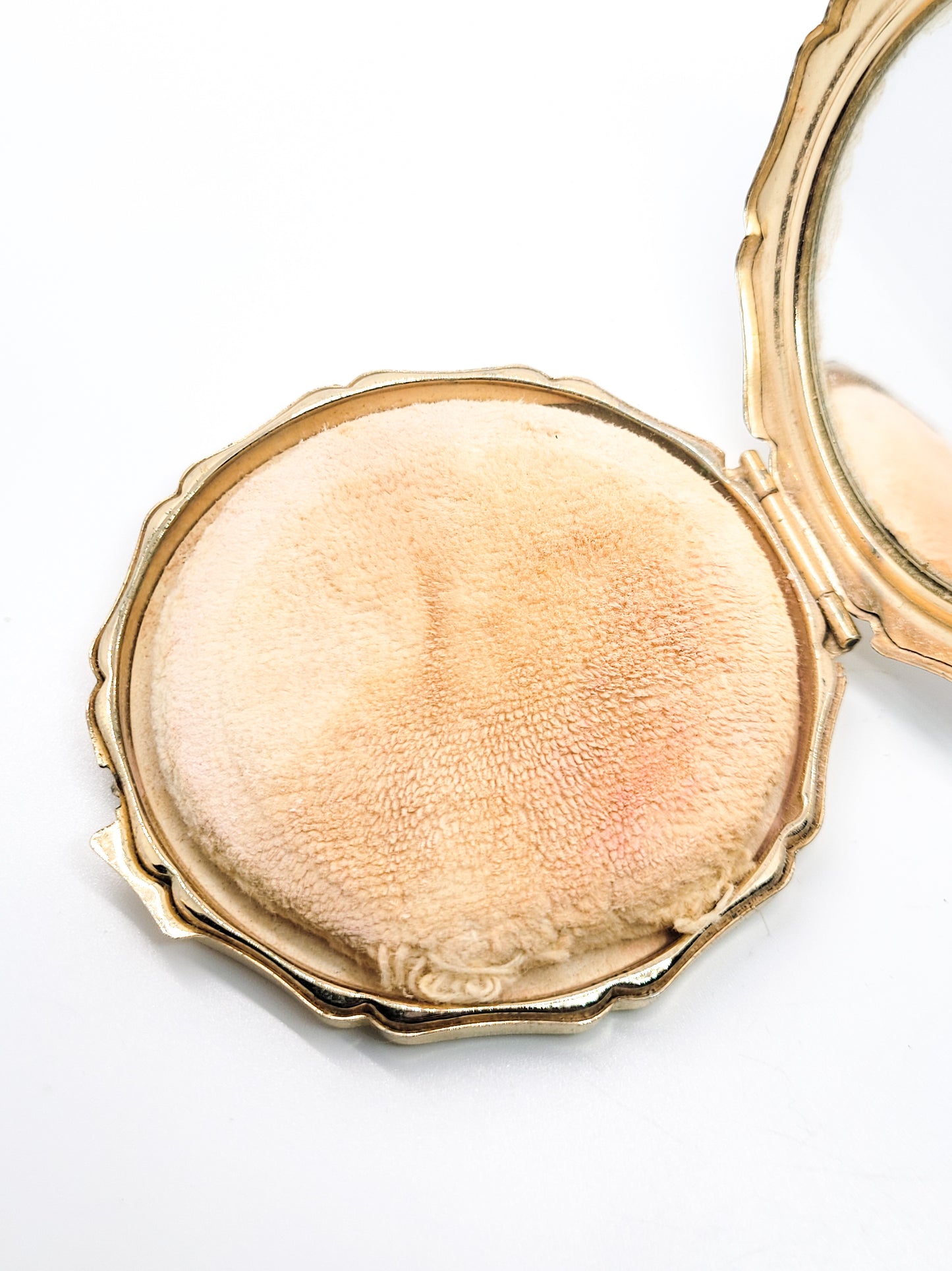 Dancing roses gold toned champagne Made in Japan vintage powder compact mirror