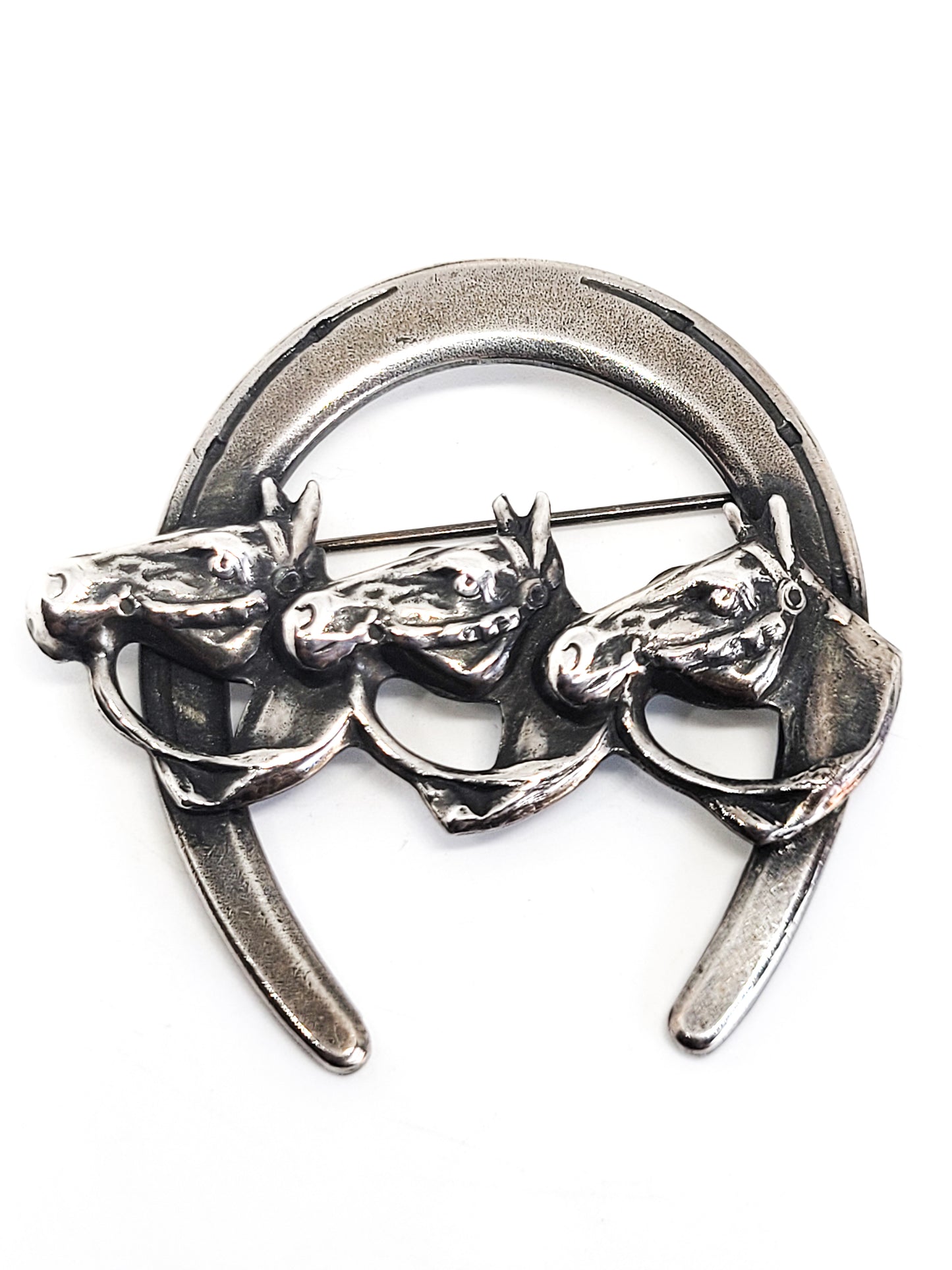 Equestrian triple horse bridle silver toned vintage horseshoe brooch pin