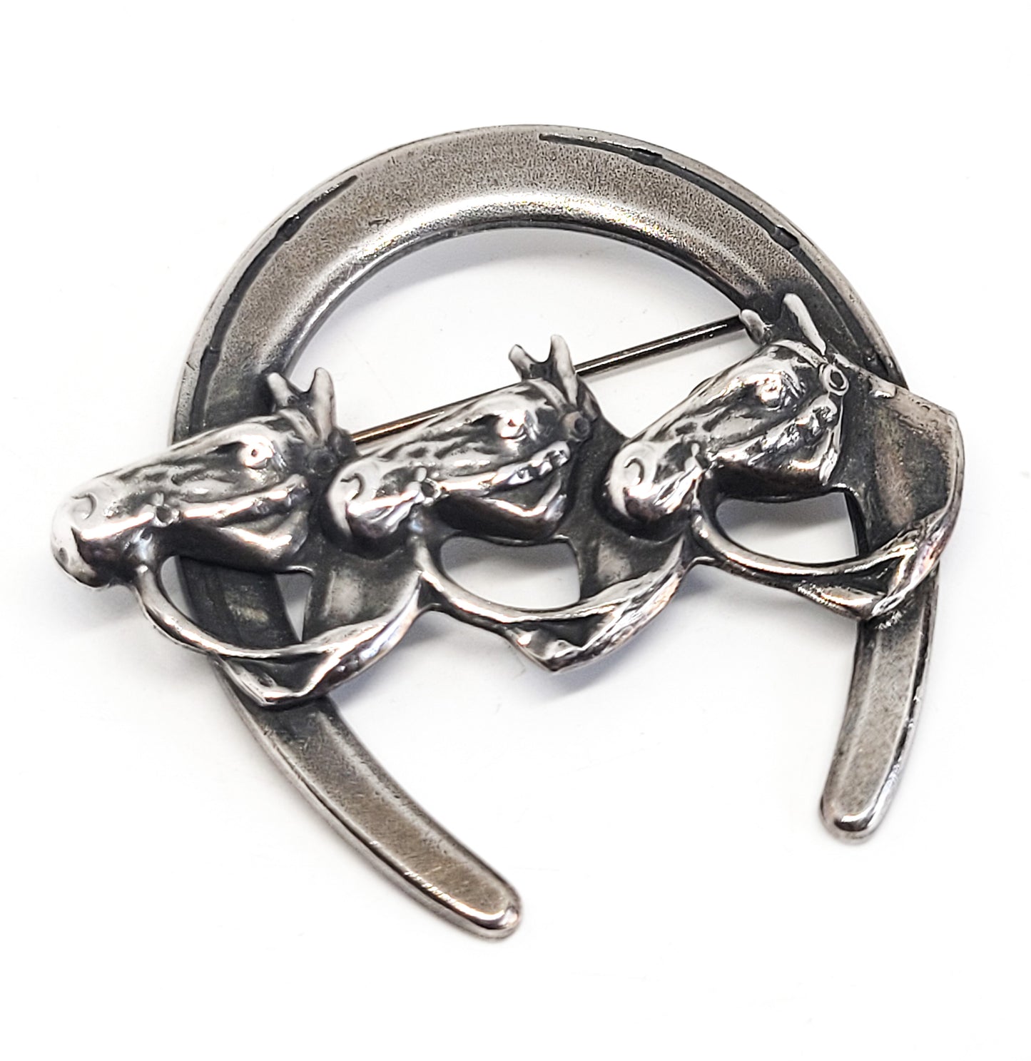 Equestrian triple horse bridle silver toned vintage horseshoe brooch pin