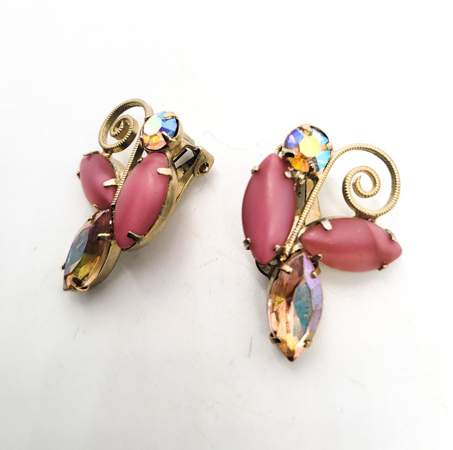 Pink satin cat's eye aurora borealis rainbow vintage gold toned clip on earrings