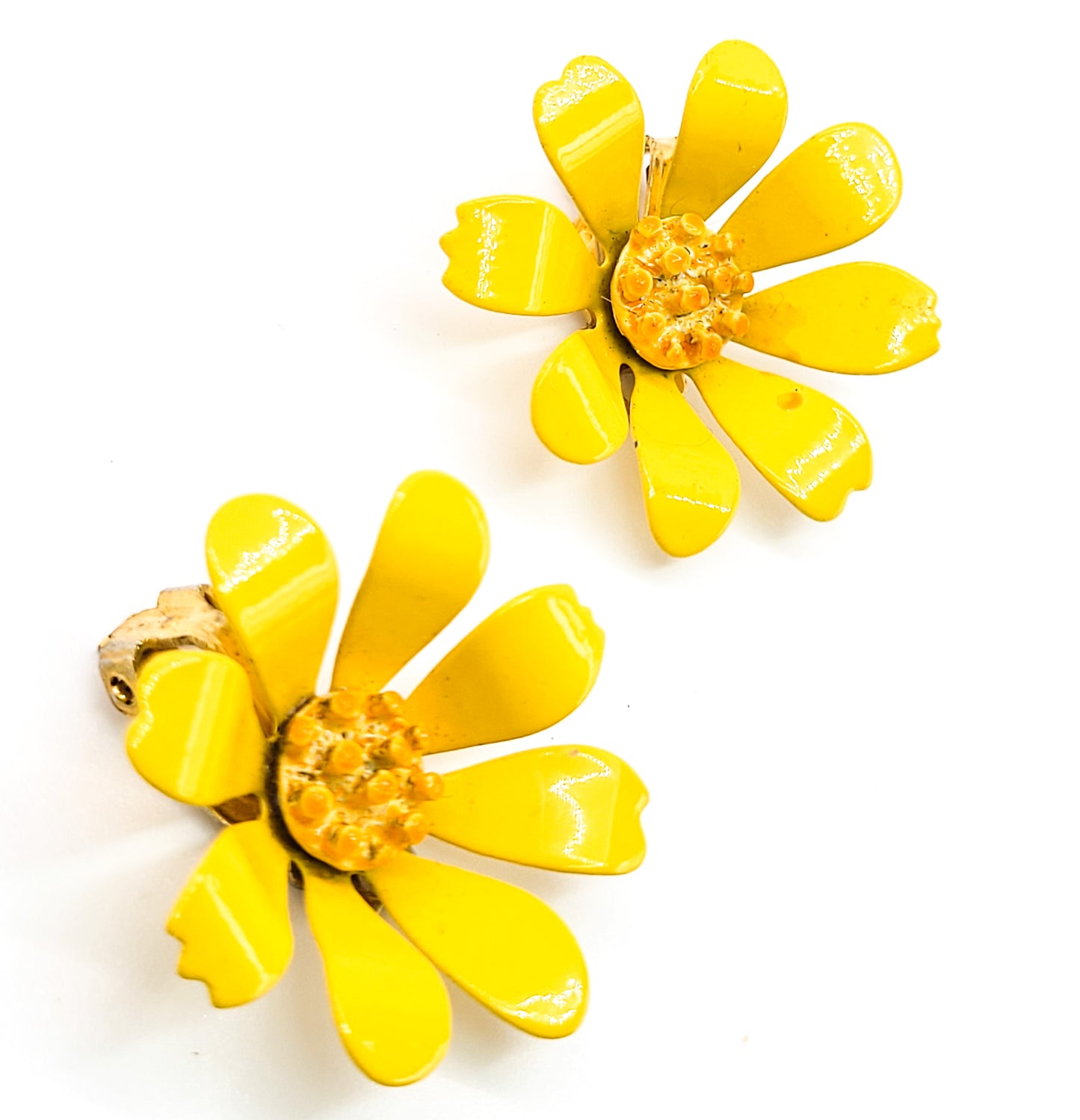 Bright Yellow Daisy Retro tin flower clip on earrings