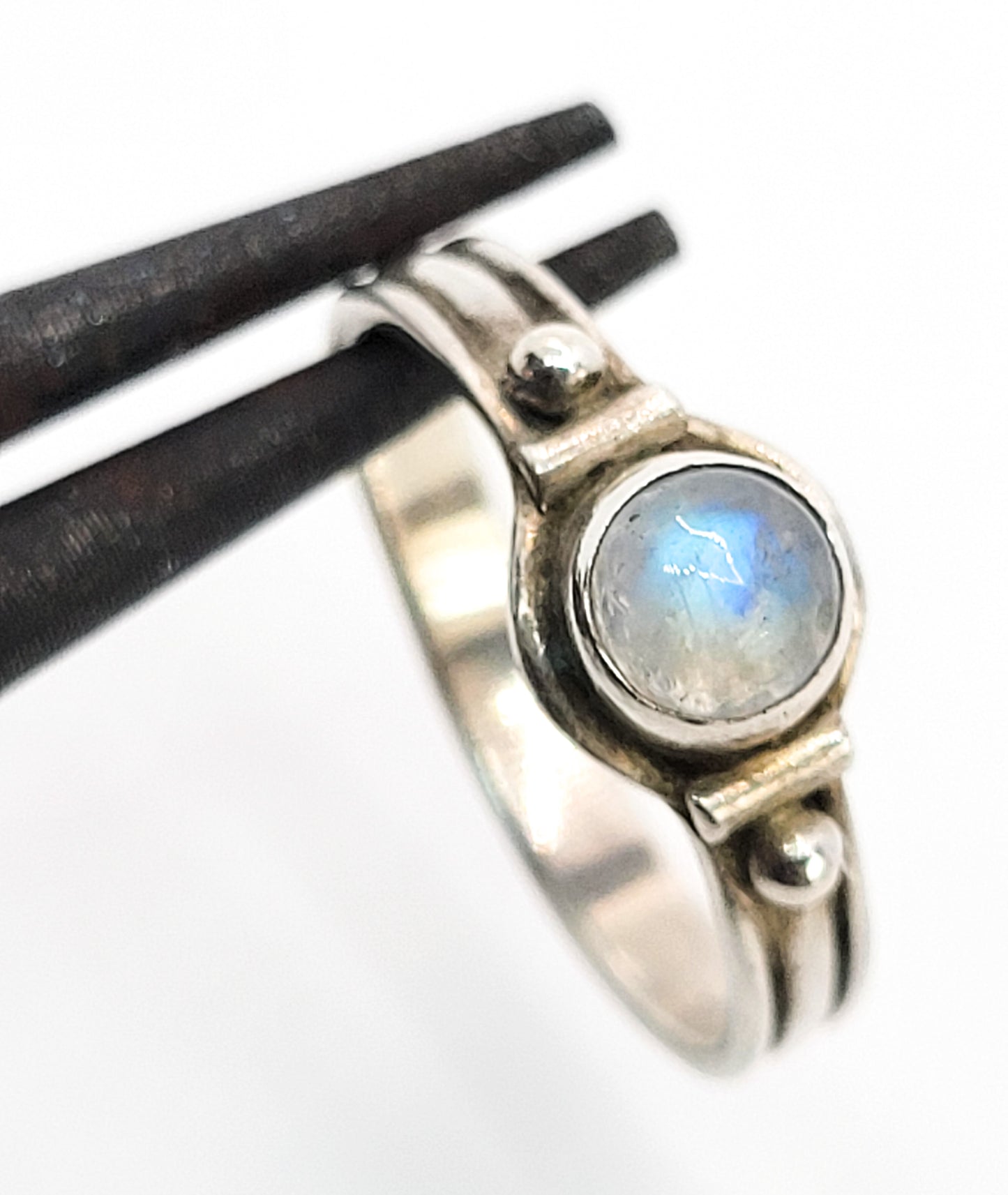 Flashy Blue Moonstone tribal balinese style sterling silver ring size 6