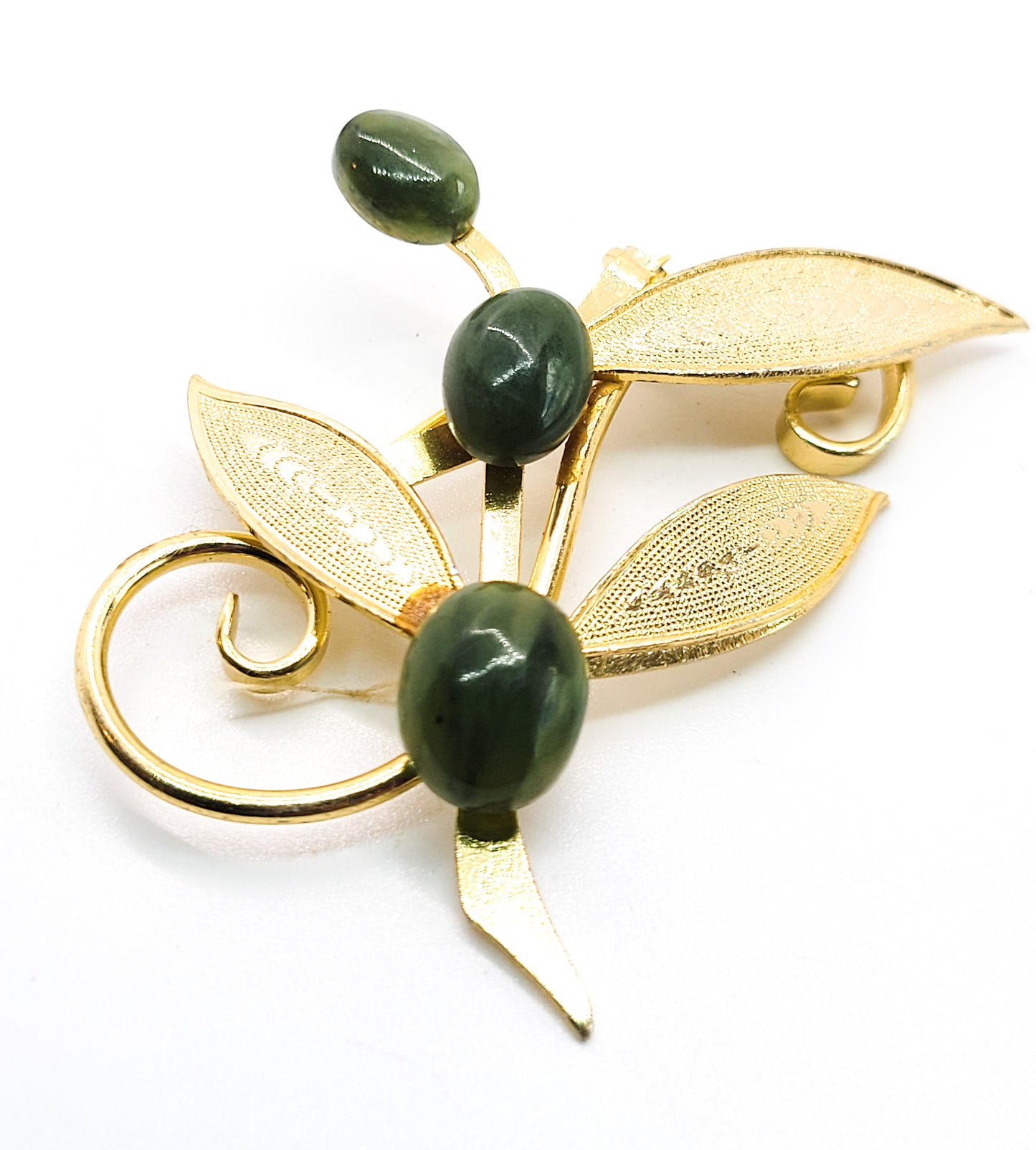 Jade glass vintage gold toned leave mid century brooch