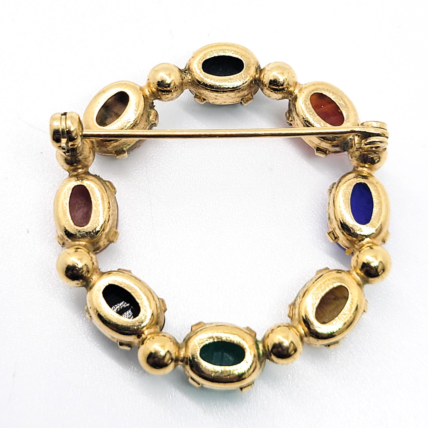 Egyptian revival Carved Gemstone Scarab beetle gold filled vintage circle brooch