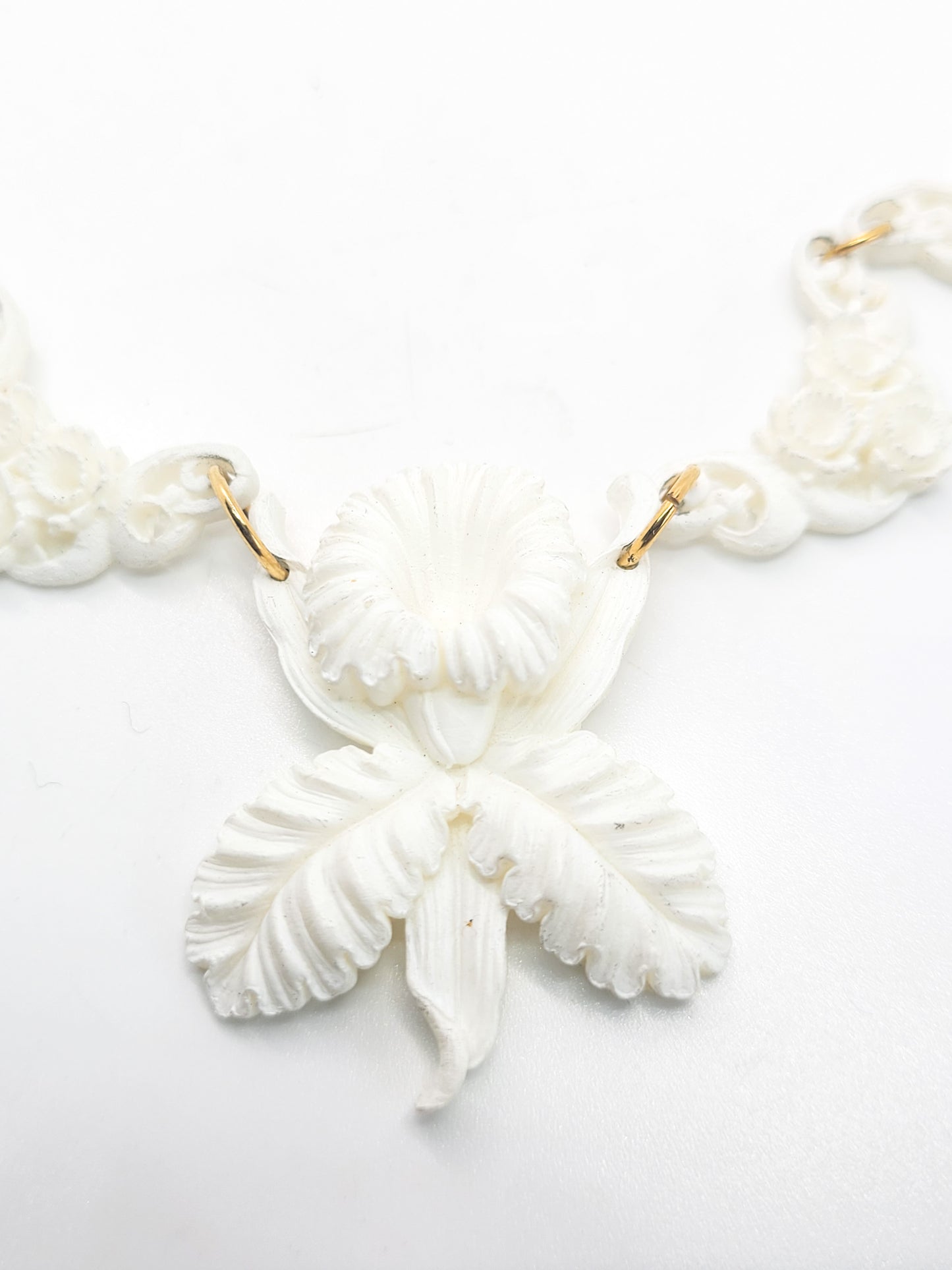 Carved Celluloid white Iris flower faux pearl bib vintage statement necklace