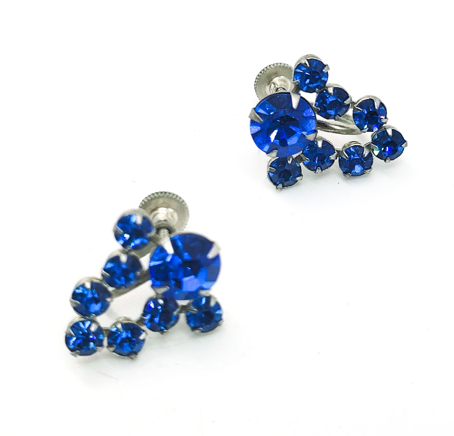 Bright blue silver toned prong set vintage screw back rhinestone earrings