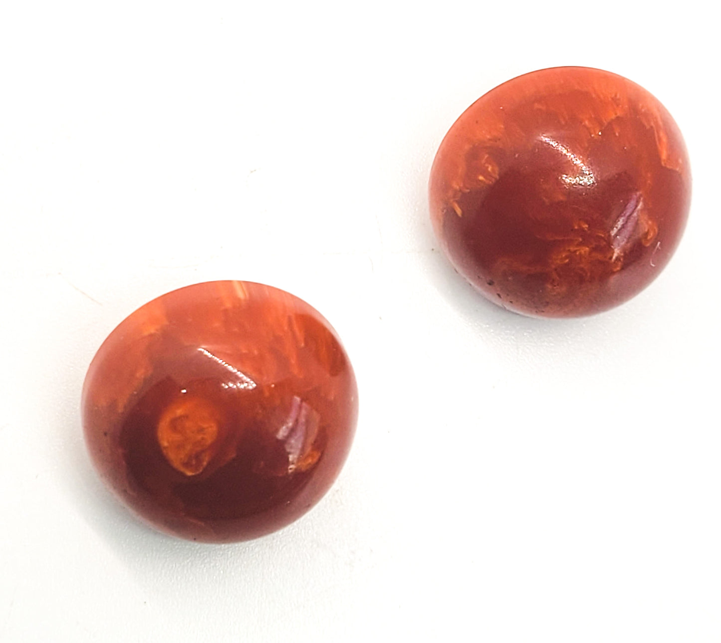 Marbled orange scarlet Bakelite vintage domed cab clip on earrings *Tested*