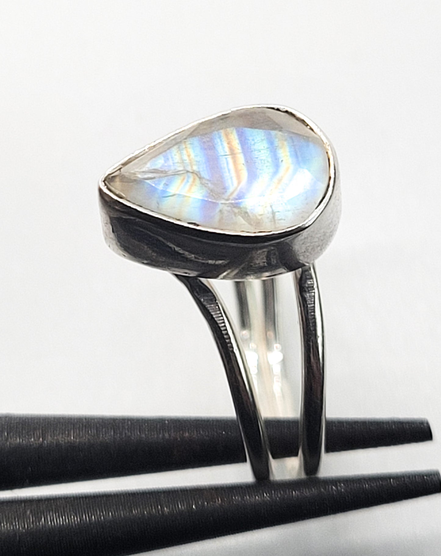 Rainbow flash faceted pear cut moonstone split shank sterling silver ring size 9