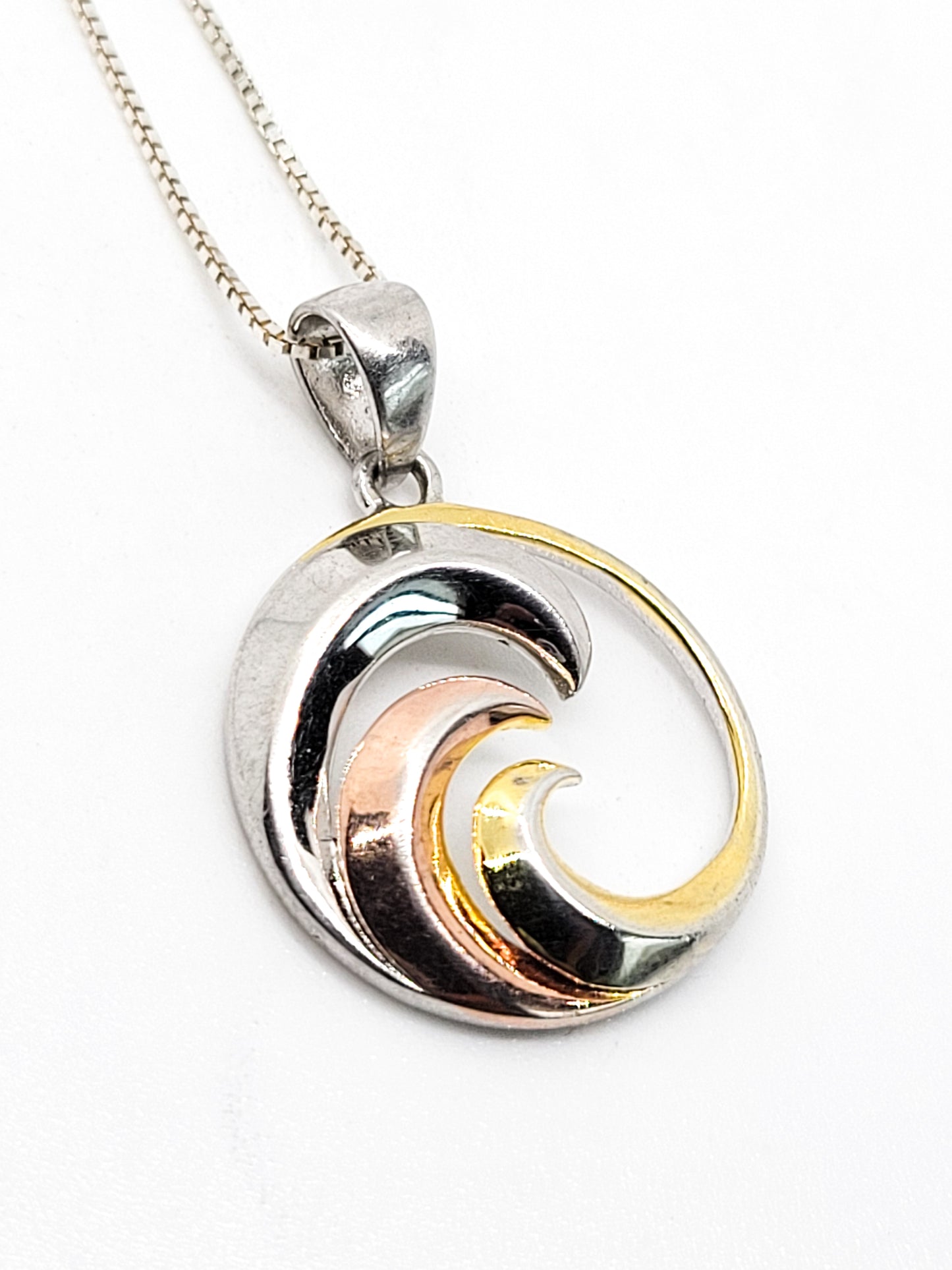 Aloha wave signed round sterling silver pendant necklace