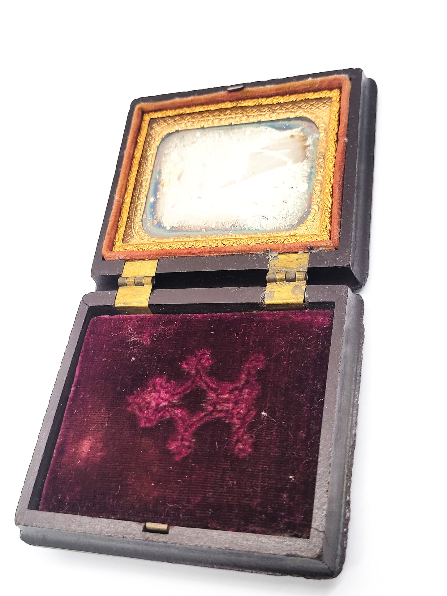 Daguerreotype Antique 1800s in wooden Gutta Percha Union Case red velvet framed