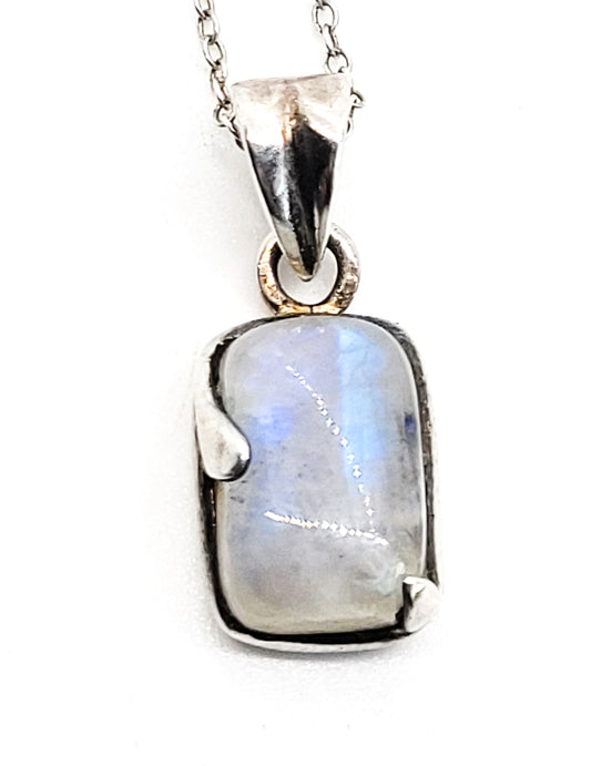 Flashy moonstone twisted delicate sterling silver pendant necklace