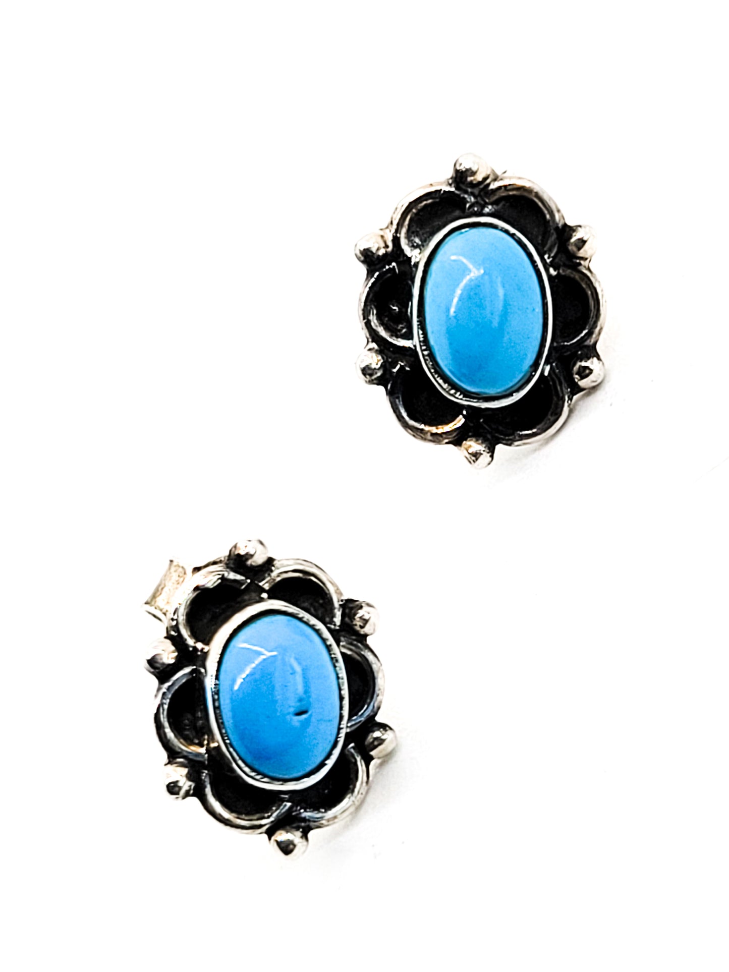 Turquoise vintage Southwestern sterling silver vintage stud earrings