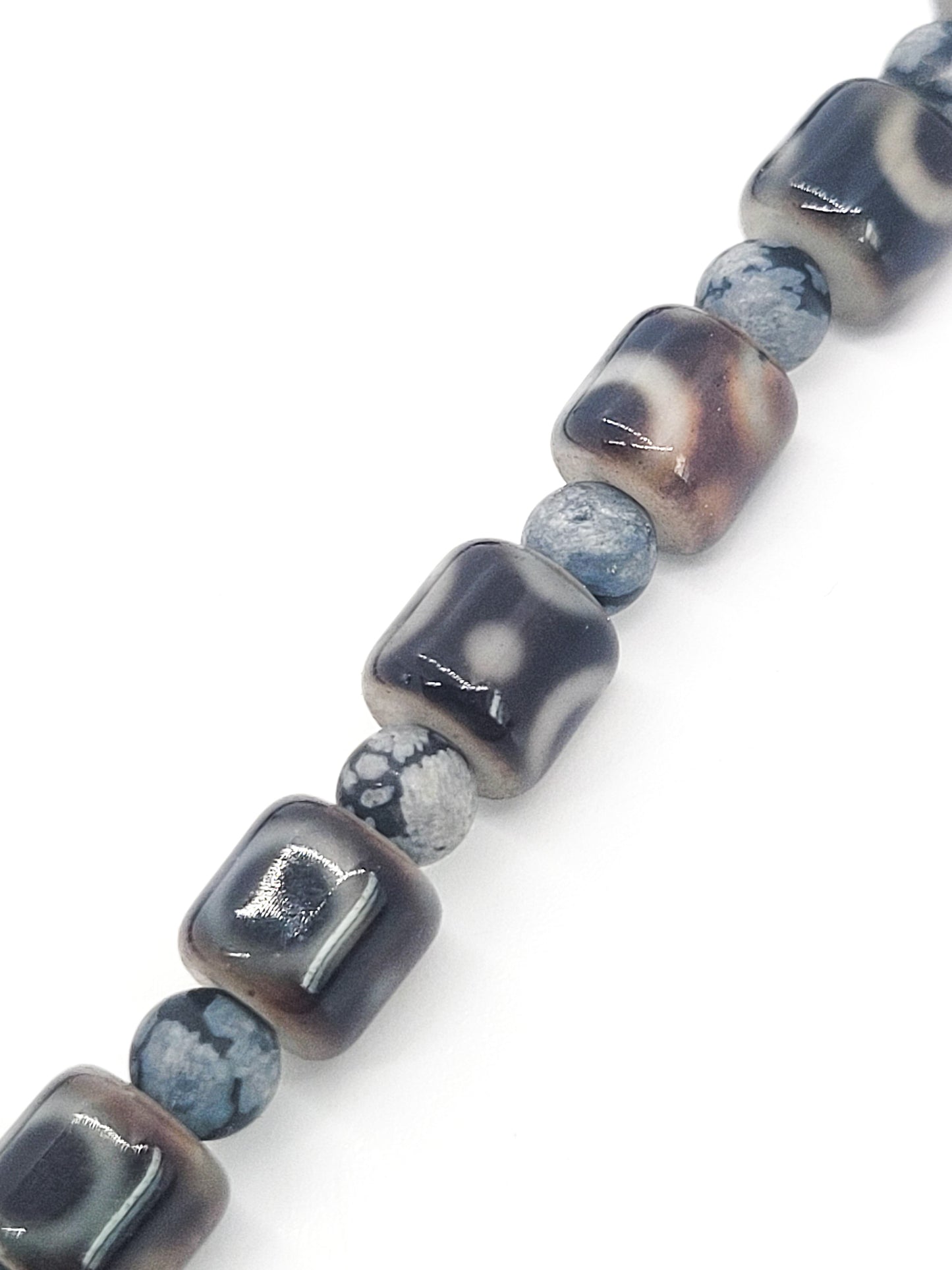 Artisan Navajo White Buffalo Tibetan agate obsidian sterling silver vintage necklace